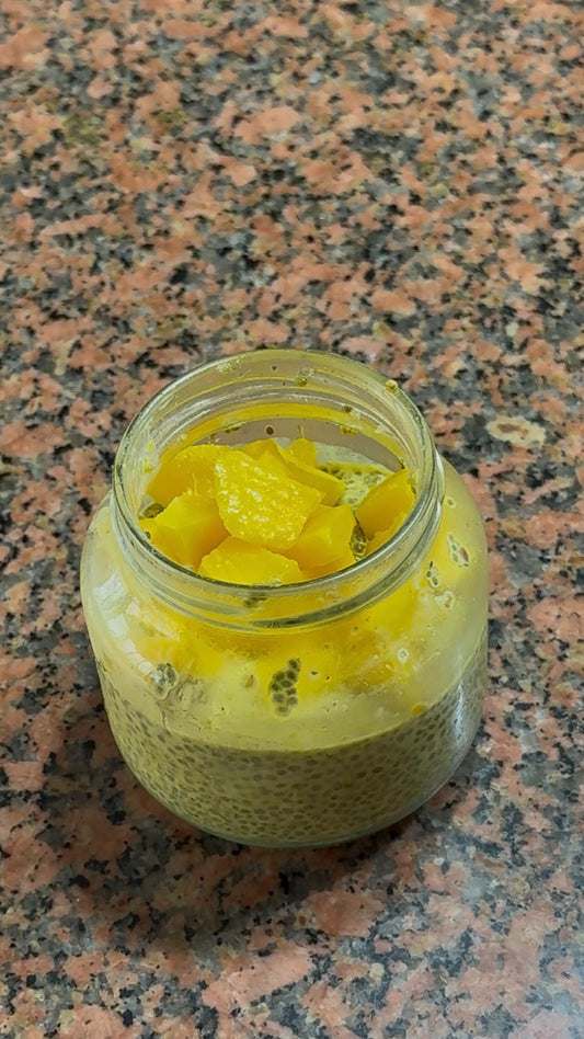 El desayuno o snack perfecto 💛 antiinflamatorio, alto en fibra y antioxidante. #chiapudding #goldenmilk #habitossaludab...