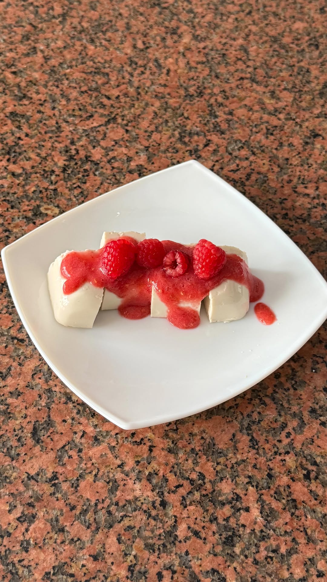 Gelatina con 86 g de proteína y sin azúcar 🤍🤤 Ingredientes: 500g yogurt griego sin azúcar 200g queso cottage 2 cdas Mo...